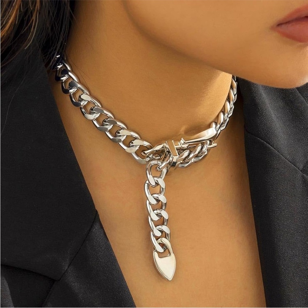NEW Chunky Y2K Buckle Choker Necklace~ Silver